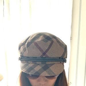Burberry newsboy cap